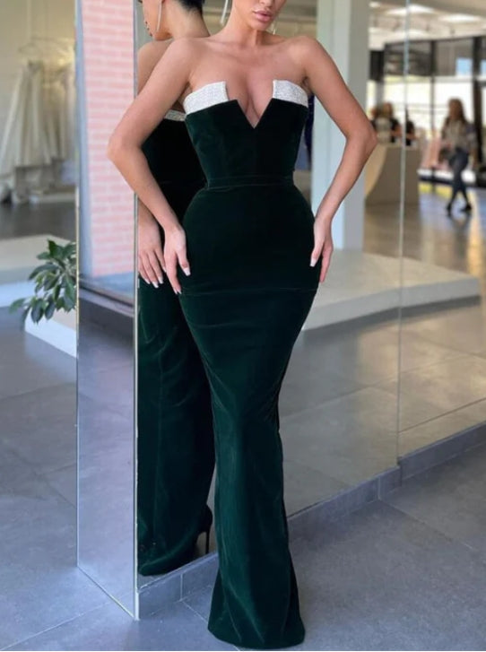 Black Velvet V-Neck Sleeveless Long Mermaid Prom Dress